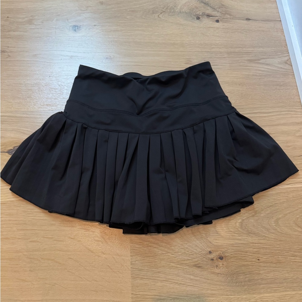 Chic Black Mini Pleated Skirt
